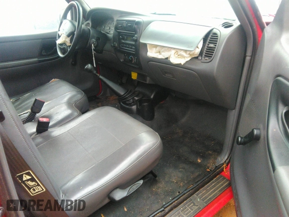 2001 Ford Ranger XL with VIN 1FTYR10C11TA11520, listed as a IAAI auction lot 41226422 with 170,792 mi miles. Bid and sale history available at carsss.com. Image 5.