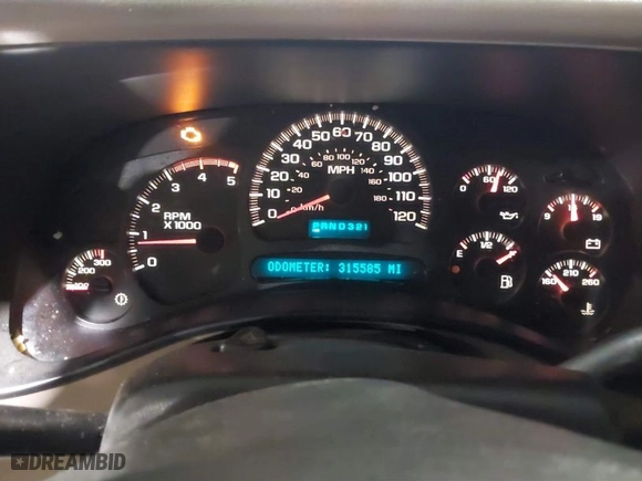 2004 GMC Sierra 2500HD SLE with VIN 1GTHK23134F120214, listed as a IAAI auction lot 41611677 with 315,585 mi miles. Bid and sale history available at carsss.com. Image 7.