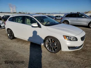 2015 Volvo V60 T5 Drive-E Platinum with VIN YV140MEM1F1266256, listed as a Copart auction lot 83092644 with 44,048 mi miles and Salvage Title. Bid and sale history available at carsss.com. Image 4.
