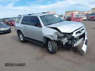 2019 Toyota 4Runner SR5 с VIN JTEBU5JR4K5632833, выставлен на аукционе IAAI как лот 42064942 с пробегом 45 649 миль миль и . История ставок и продаж доступна на DreamBid. Изображение 1.
