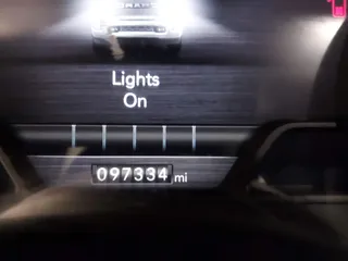 2019 Ram 2500 Laramie z VIN 3C6UR5FL7KG657180, wystawiony jako IAAI lot #41714476 z przebiegiem 97 334 mil mil oraz . Historia ofert i sprzedaży dostępna na DreamBid. Obrazek 16.