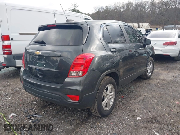 2020 Chevrolet Trax LS with VIN 3GNCJKSB3LL185308, listed as a IAAI auction lot 41206228 with 59,206 mi miles. Bid and sale history available at carsss.com. Image 4.