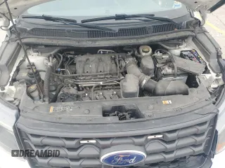 2017 Ford Police Interceptor Utility z VIN 1FM5K8AR6HGC63457, wystawiony jako Copart lot #55322445 z przebiegiem 136 618 mil mil oraz Szkody całkowita. Historia ofert i sprzedaży dostępna na DreamBid. Obrazek 12.