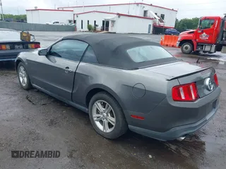 2011 Ford Mustang V6 with VIN 1ZVBP8EM2B5142545, listed as a IAAI auction lot 42667556 with 138,177 mi miles and . Bid and sale history available at DreamBid. Image 3.