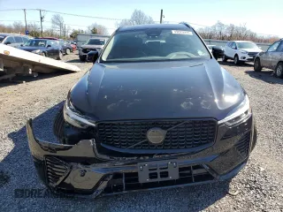 2025 Volvo XC60 Core z VIN YV4M12RJ2S1108717, wystawiony jako Copart lot #49829915 z przebiegiem 1 756 mil mil oraz Szkoda całkowita • Salvage title. Historia ofert i sprzedaży dostępna na DreamBid. Obrazek 5.