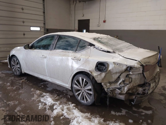 2020 Nissan Altima SR with VIN 1N4AL4CV8LC141000, listed as a IAAI auction lot 41294853 with 39,466 mi miles and . Bid and sale history available at carsss.com. Image 3.