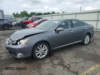 2012 Lexus ES 330 z VIN JTHBK1EG4C2494403, wystawiony jako Copart lot #57627245 z przebiegiem 108 561 mil mil oraz Szkoda całkowita • Salvage title. Historia ofert i sprzedaży dostępna na DreamBid. Obrazek 1.