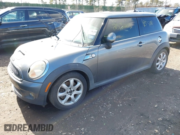 2007 MINI Hardtop S with VIN WMWMF73527TT85146, listed as a IAAI auction lot 41502475 with Not Provided miles and . Bid and sale history available at DreamBid. Image 2.