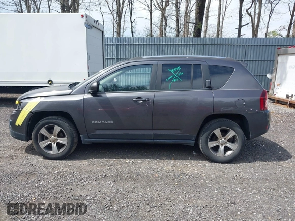 2017 Jeep Compass High Altitude with VIN 1C4NJDEB5HD175630, listed as a IAAI auction lot 42066679 with 114,585 mi miles. Bid and sale history available at carsss.com. Image 14.