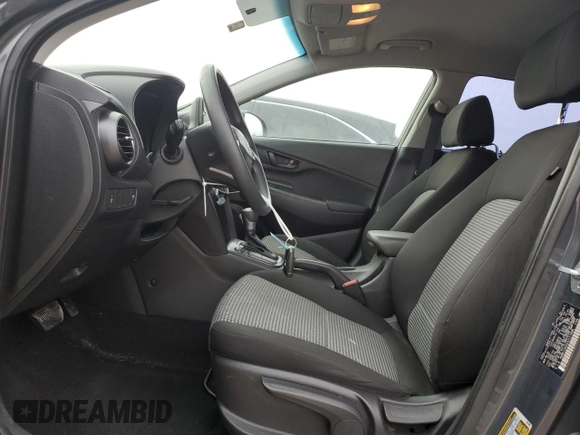2018 Hyundai Kona SE with VIN KM8K12AA5JU111688, listed as a Copart auction lot 43735565 with 104,839 mi miles and Salvage Title. Bid and sale history available at DreamBid. Image 7.