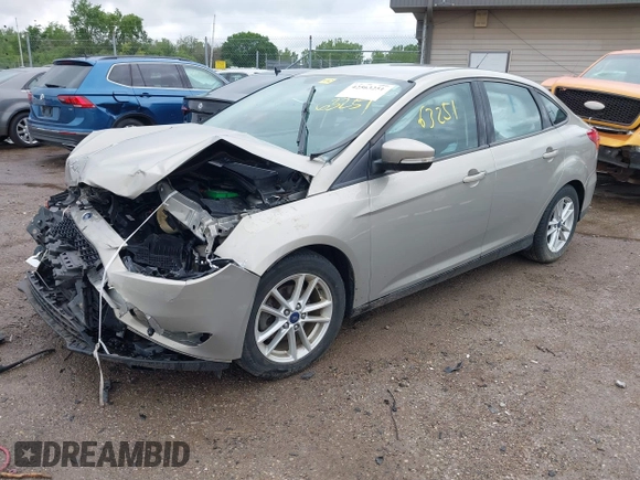 2016 Ford Focus SE z VIN 1FADP3F28GL300925, wystawiony jako IAAI lot #42563251 z przebiegiem 93 247 mil mil oraz . Historia ofert i sprzedaży dostępna na DreamBid. Obrazek 18.