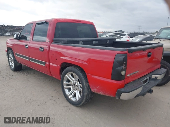 2007 Chevrolet Silverado 1500 LS with VIN 2GCEC13V371153707, listed as a IAAI auction lot 41832004 with 235,028 mi miles and . Bid and sale history available at DreamBid. Image 3.