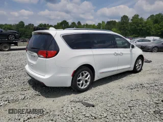 2017 Chrysler Pacifica Touring L Plus с VIN 2C4RC1EG2HR833620, выставлен на аукционе Copart как лот 57954605 с пробегом 106 025 миль миль и Списание • Salvage title. История ставок и продаж доступна на DreamBid. Изображение 3.