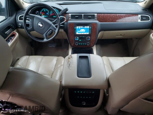 2007 Chevrolet Tahoe LTZ with VIN 1GNFC13067R267773, listed as a Copart auction lot 41653905 with 197,538 mi miles and Salvage title. Bid and sale history available at DreamBid. Image 8.