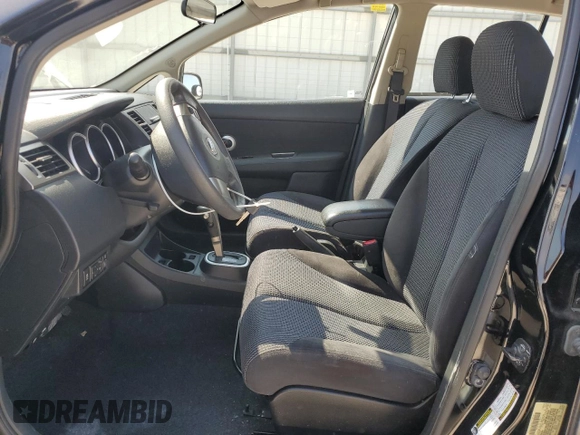 2011 Nissan Versa SL z VIN 3N1BC1CP8BL405823, wystawiony jako Copart lot #49011985 z przebiegiem 116 060 mil mil oraz Szkoda całkowita • Salvage title. Historia ofert i sprzedaży dostępna na DreamBid. Obrazek 7.