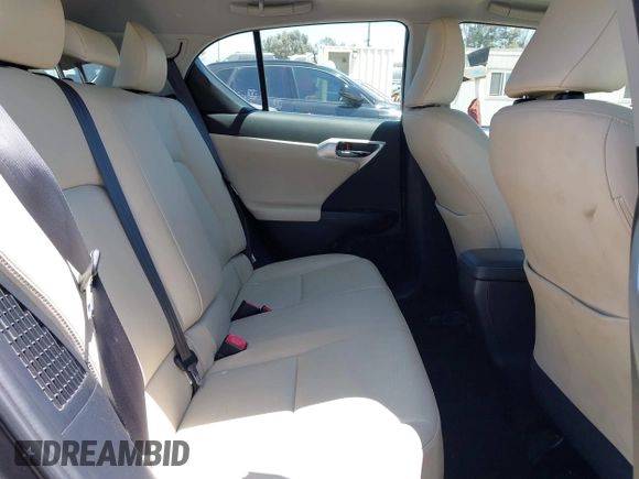 2012 Lexus CT 200h z VIN JTHKD5BH3C2111503, wystawiony jako IAAI lot #42314091 z przebiegiem 53 058 mil mil oraz . Historia ofert i sprzedaży dostępna na DreamBid. Obrazek 8.