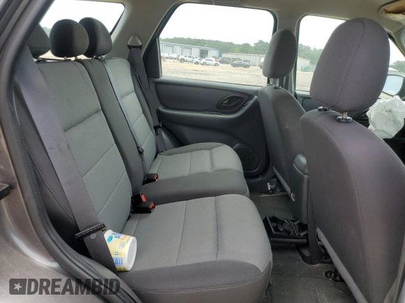 2005 Ford Escape XLS Value with VIN 1FMYU02ZX5KA88548, listed as a Copart auction lot 64025804 with 176,155 mi miles and Salvage Title. Bid and sale history available at carsss.com. Image 11.