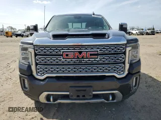 2020 GMC Sierra 2500HD Denali z VIN 1GT49REY7LF110457, wystawiony jako Copart lot #51105705 z przebiegiem 108 299 mil mil oraz Szkoda całkowita • Salvage title. Historia ofert i sprzedaży dostępna na DreamBid. Obrazek 5.
