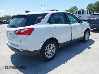 2020 Chevrolet Equinox LS with VIN 3GNAXHEV2LS693094, listed as a IAAI auction lot 42016112 with 1 mi miles. Bid and sale history available at carsss.com. Image 4.