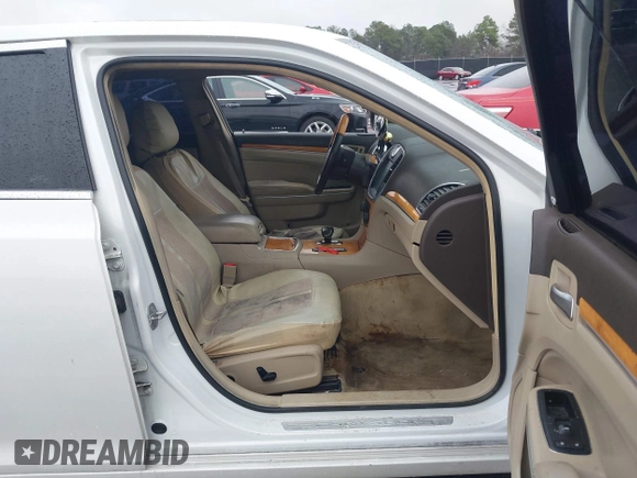 2014 Chrysler 300 with VIN 2C3CCAEG1EH380389, listed as a IAAI auction lot 41544101 with 186,314 mi miles. Bid and sale history available at carsss.com. Image 5.