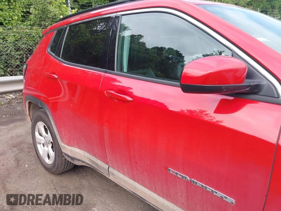2018 Jeep Compass Latitude with VIN 3C4NJDBB9JT160925, listed as a IAAI auction lot 42301928 with 327,387 mi miles and . Bid and sale history available at DreamBid. Image 13.