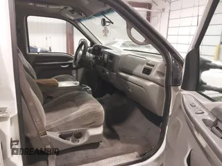 2000 Ford Excursion XLT with VIN 1FMNU41S1YEB10342, listed as a IAAI auction lot 42068928 with 202,584 mi miles and . Bid and sale history available at DreamBid. Image 5.