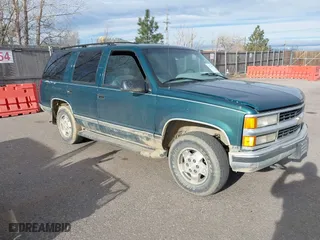 1995 Chevrolet Tahoe with VIN 1GNEK13K7SJ396709, listed as a IAAI auction lot 41776923 with 183,877 mi miles. Bid and sale history available at carsss.com. Image 1.