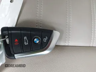 2024 BMW 4 Series 430i xDrive z VIN WBA43AT07RCR07959, wystawiony jako IAAI lot #42778206 z przebiegiem Nie podano mil oraz . Historia ofert i sprzedaży dostępna na DreamBid. Obrazek 11.
