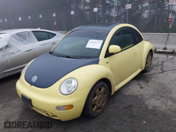 2000 Volkswagen Beetle GLX with VIN 3VWDD21C1YM464964, listed as a IAAI auction lot 41885113 with 190,106 mi miles and . Bid and sale history available at DreamBid. Image 2.