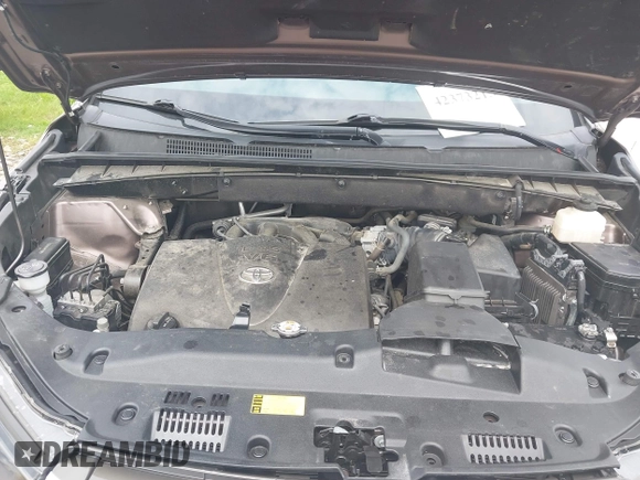 2018 Toyota Highlander LE с VIN 5TDBZRFH6JS812871, выставлен на аукционе IAAI как лот 42373213 с пробегом 33 024 миль миль и . История ставок и продаж доступна на DreamBid. Изображение 10.