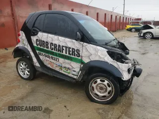 2010 Smart fortwo Pure z VIN WMEEJ3BA0AK344722, wystawiony jako Copart lot #47288785 z przebiegiem 116 941 mil mil oraz Szkoda całkowita • Salvage title. Historia ofert i sprzedaży dostępna na DreamBid. Obrazek 4.