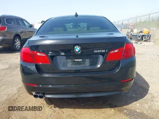 2011 BMW 5 Series 528i with VIN WBAFR1C59BC672733, listed as a IAAI auction lot 41777089 with 201,470 mi miles and . Bid and sale history available at carsss.com. Image 16.