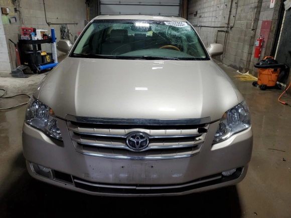 2006 Toyota Avalon XL with VIN 4T1BK36B06U078661, listed as a Copart auction lot 58355355 with 136,074 mi miles and Salvage title. Bid and sale history available at DreamBid. Image 5.