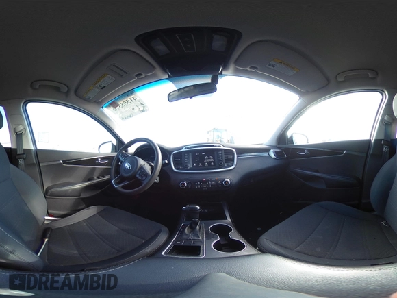 2018 Kia Sorento LX with VIN 5XYPG4A38JG338364, listed as a IAAI auction lot 41555370 with 73,883 mi miles. Bid and sale history available at carsss.com. Image 17.