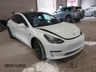 2020 Tesla Model 3 Long Range z VIN 5YJ3E1EB9LF622214, wystawiony jako IAAI lot #41351132 z przebiegiem 133 805 mil mil oraz . Historia ofert i sprzedaży dostępna na DreamBid. Obrazek 13.