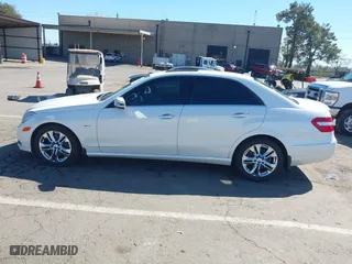 2011 Mercedes-Benz E-Class E 350 Luxury BlueTEC with VIN WDDHF2EB6BA505602, listed as a IAAI auction lot 41859128 with 114,146 mi miles. Bid and sale history available at carsss.com. Image 15.