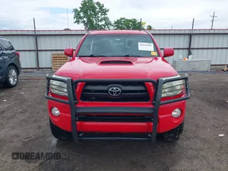 2006 Toyota Tacoma z VIN 3TMLU42N76M006045, wystawiony jako IAAI lot #42225263 z przebiegiem 161 068 mil mil oraz . Historia ofert i sprzedaży dostępna na DreamBid. Obrazek 12.