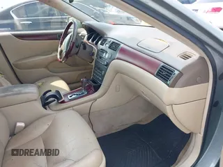 2004 Lexus ES 350 with VIN JTHBA30G445040724, listed as a IAAI auction lot 42392227 with 184,663 mi miles and . Bid and sale history available at DreamBid. Image 5.