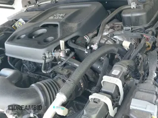 2021 Jeep Wrangler Unlimited Sahara Altitude z VIN 1C4HJXEN7MW518395, wystawiony jako IAAI lot #42484314 z przebiegiem 55 000 mil mil oraz . Historia ofert i sprzedaży dostępna na DreamBid. Obrazek 19.