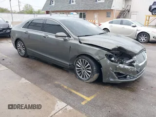 2017 Lincoln MKZ Hybrid Select z VIN 3LN6L5LU9HR601007, wystawiony jako IAAI lot #42160568 z przebiegiem 108 131 mil mil oraz . Historia ofert i sprzedaży dostępna na DreamBid. Obrazek 1.