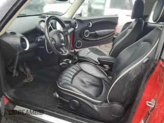 2011 MINI Hardtop z VIN WMWSU3C52BT099618, wystawiony jako Copart lot #78232484 z przebiegiem 98 302 mil mil oraz Czysty tytuł • Clean title. Historia ofert i sprzedaży dostępna na DreamBid. Obrazek 7.