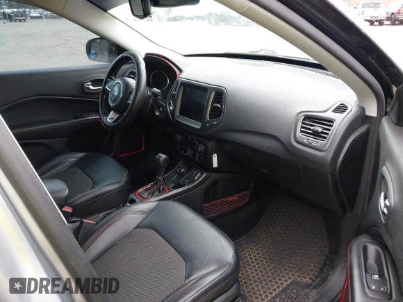 2020 Jeep Compass Trailhawk with VIN 3C4NJDDB1LT184538, listed as a IAAI auction lot 41884991 with 131,166 mi miles and . Bid and sale history available at carsss.com. Image 5.