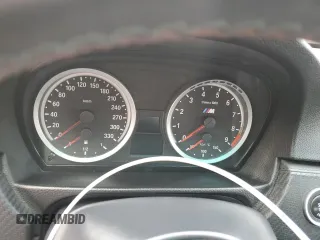 2009 BMW M3 z VIN WBSPM93579E201899, wystawiony jako Copart lot #81707204 z przebiegiem Nie podano mil oraz Szkoda całkowita • Salvage title. Historia ofert i sprzedaży dostępna na DreamBid. Obrazek 9.