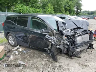 2021 GMC Terrain SLE with VIN 3GKALTEV8ML331424, listed as a Copart auction lot 61716814 with 8,814 mi miles and Salvage Title. Bid and sale history available at carsss.com. Image 4.