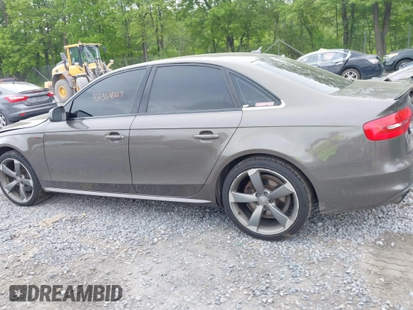 2014 Audi A4 Premium Plus z VIN WAUFFAFL7EN006692, wystawiony jako IAAI lot #42354027 z przebiegiem 99 560 mil mil oraz . Historia ofert i sprzedaży dostępna na DreamBid. Obrazek 14.