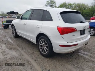 2010 Audi Q5 Premium z VIN WA1CKAFP2AA017177, wystawiony jako IAAI lot #42151922 z przebiegiem 138 054 mil mil oraz . Historia ofert i sprzedaży dostępna na DreamBid. Obrazek 3.