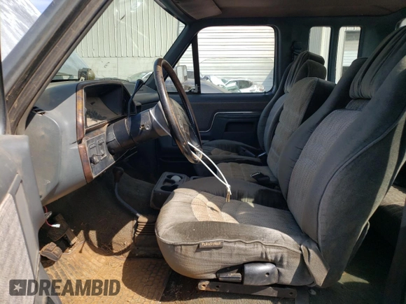 1991 Ford F-250 с VIN 1FTHX26GXMKA33256, выставлен на аукционе Copart как лот 59715565 с пробегом 93 443 миль миль и Чистый • Clean title. История ставок и продаж доступна на DreamBid. Изображение 7.