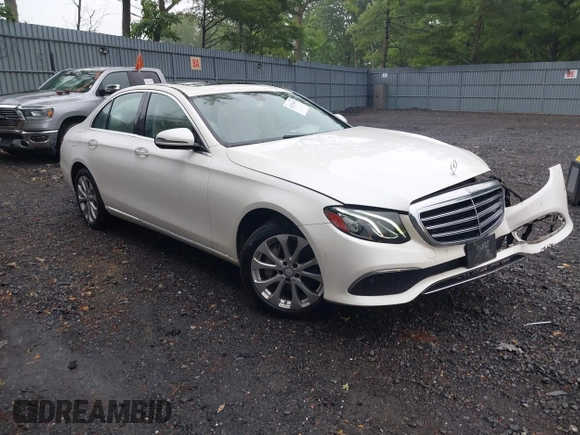 2017 Mercedes-Benz E 300 Luxury with VIN WDDZF4KB5HA187761, listed as a IAAI auction lot 42473454 with 57,031 mi miles and . Bid and sale history available at DreamBid. Image 1.