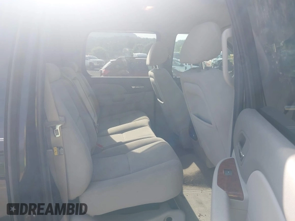 2007 Chevrolet Avalanche LTZ with VIN 3GNFK12367G164433, listed as a IAAI auction lot 42747301 with 163,980 mi miles and . Bid and sale history available at DreamBid. Image 8.
