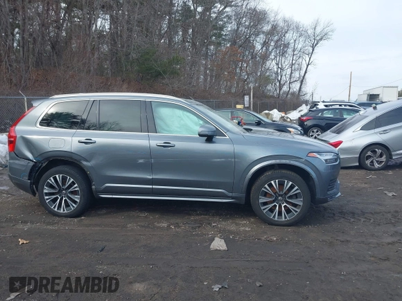 2020 Volvo XC90 Momentum with VIN YV4102PK7L1568457, listed as a IAAI auction lot 41564123 with 62,048 mi miles. Bid and sale history available at carsss.com. Image 13.